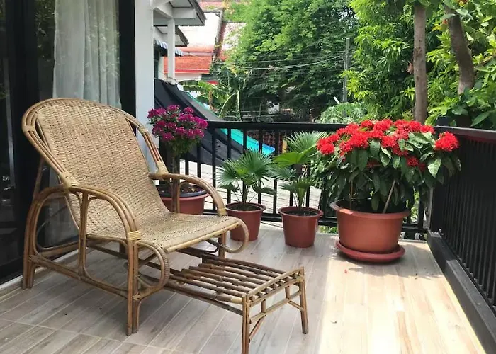Baan Ploen Dee - Wat Arun 게스트하우스 3*